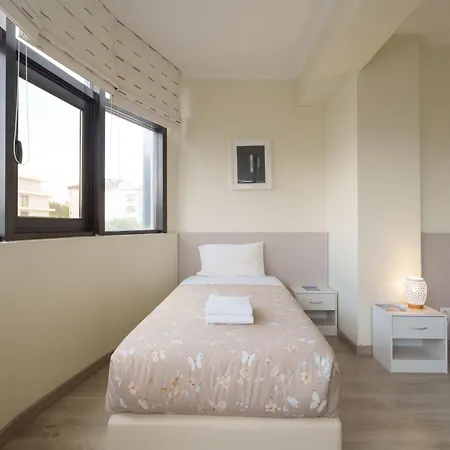Staynfeel 03 Apartment